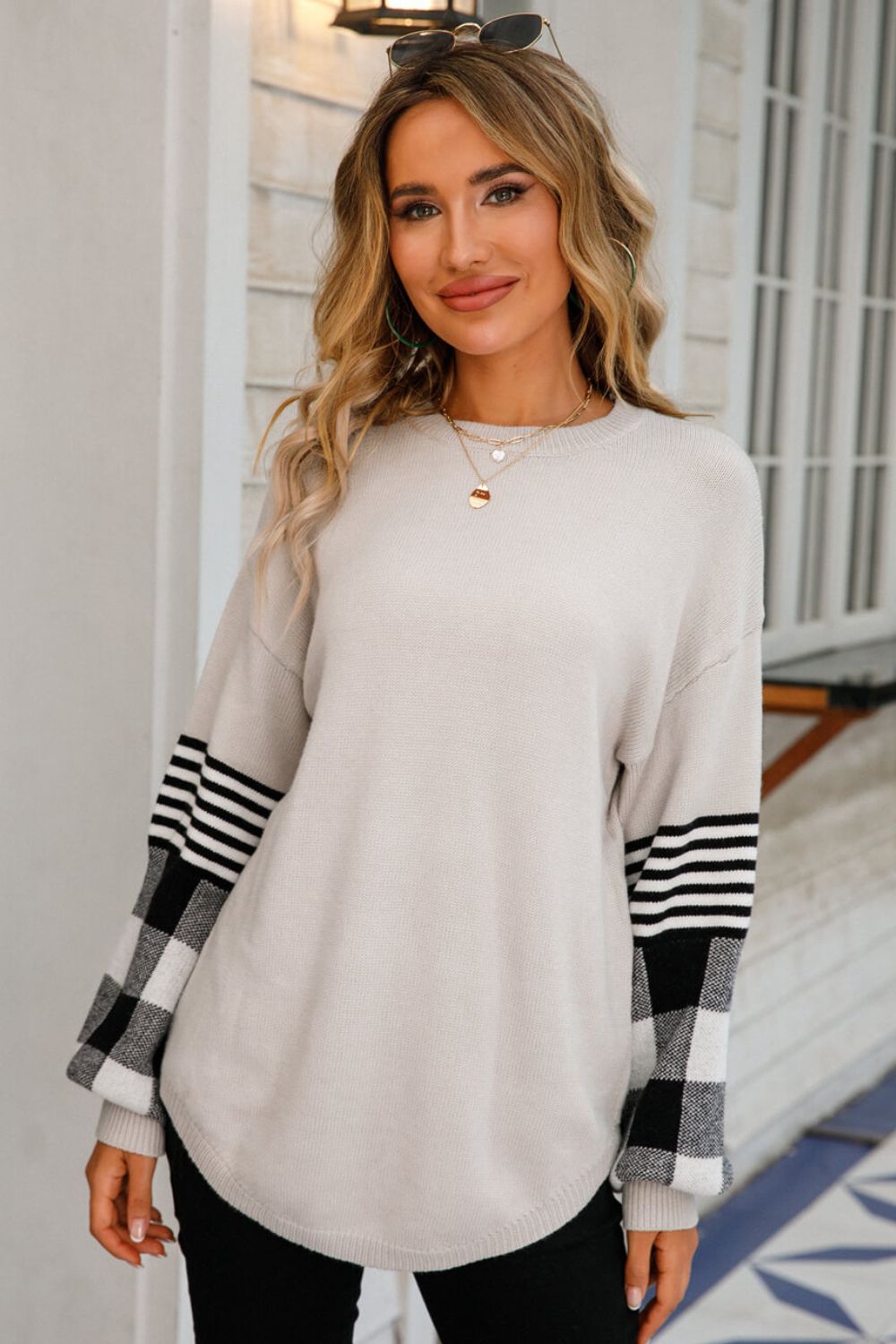 Mixed Print Curved Hem Knit Pullover